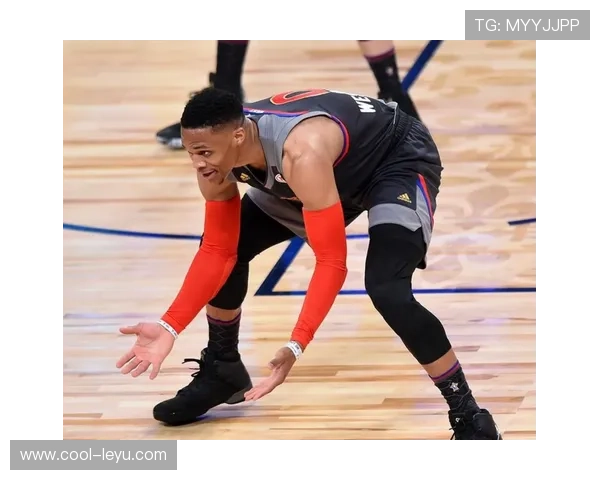 威斯布鲁克突破次数提升拉开防线，助攻率显著高于同期表现