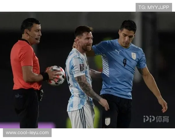 梅西与苏亚雷斯战术对比：终结效率与进攻参与度的结构性差异在哪？